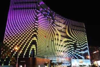 the river fashion hotel