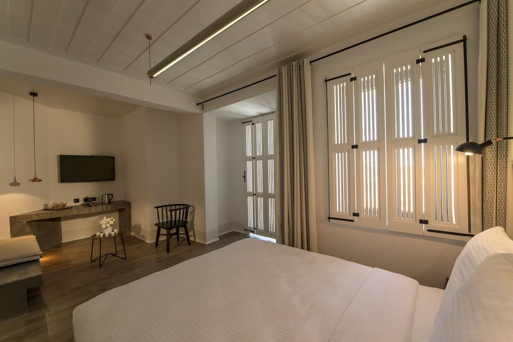 mola cunda hotel