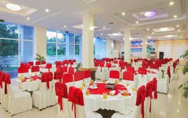 minh dam hotel and restaurant