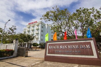 minh dam hotel and restaurant