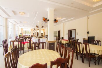 minh dam hotel and restaurant