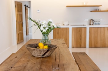 manastir alacati hotel