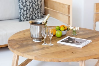 manastir alacati hotel