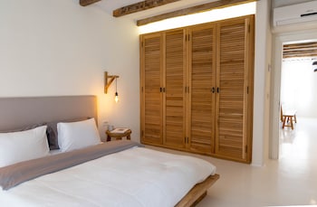 manastir alacati hotel