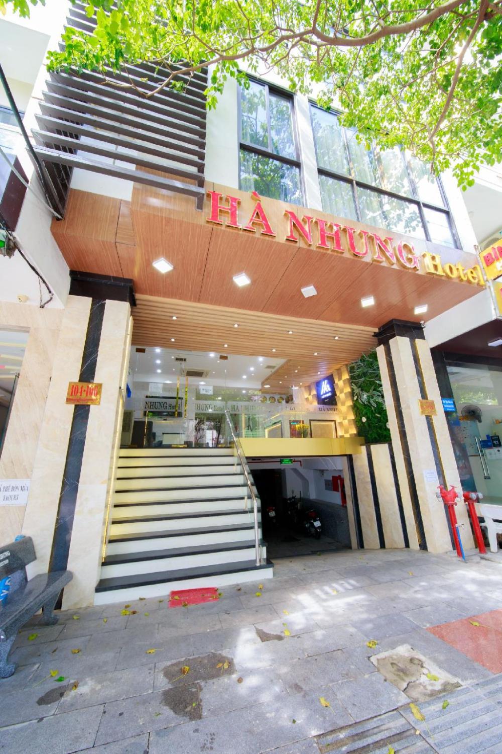 ha nhung hotel nha trang