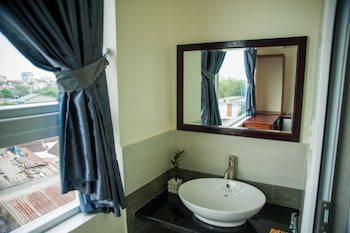 hue four seasons hotel