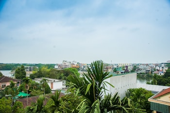 hue four seasons hotel