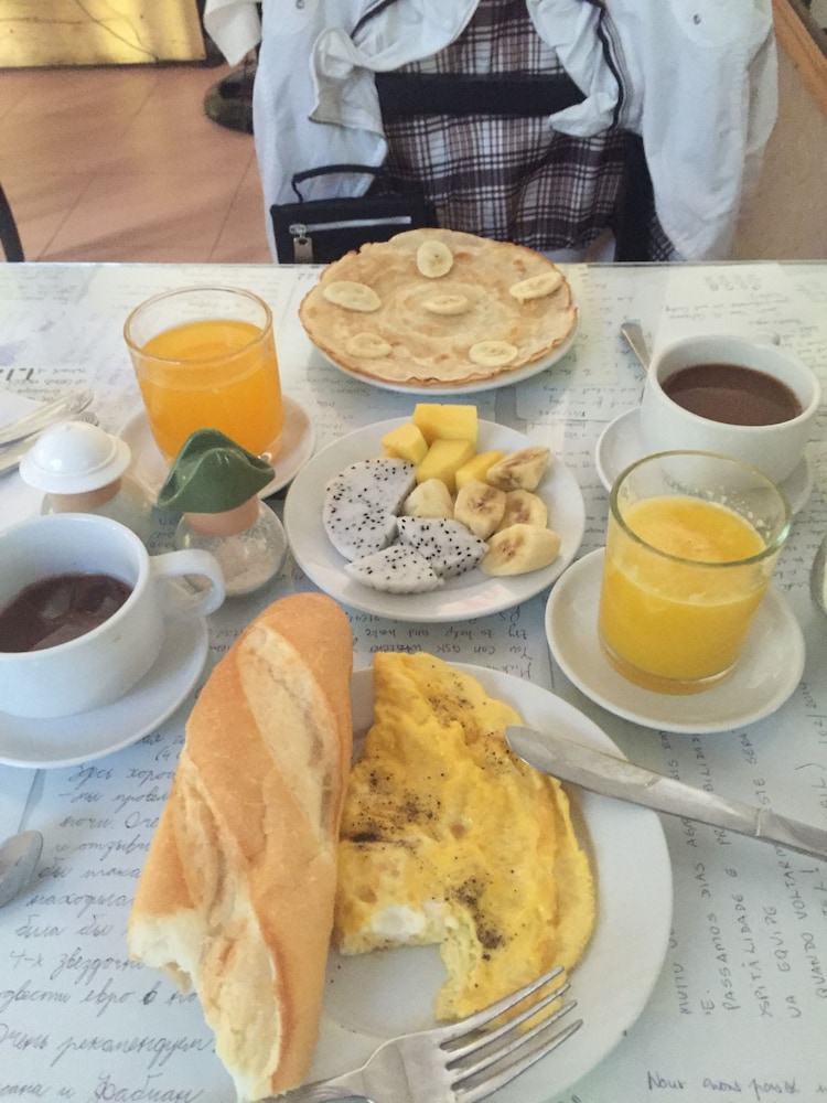 hue four seasons hotel