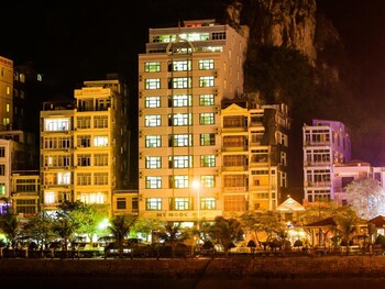 my ngoc hotel catba