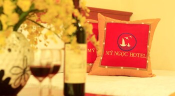 my ngoc hotel catba