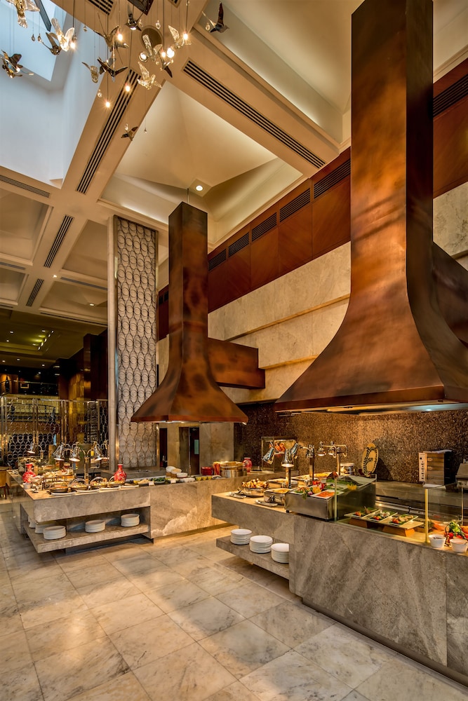 diamond hotel philippines
