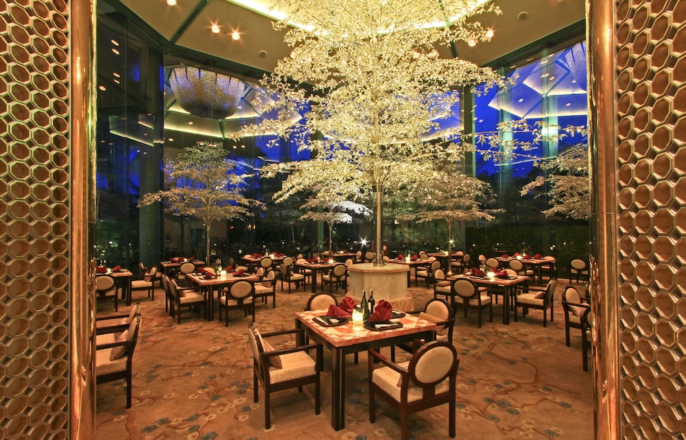 diamond hotel philippines