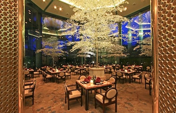 diamond hotel philippines