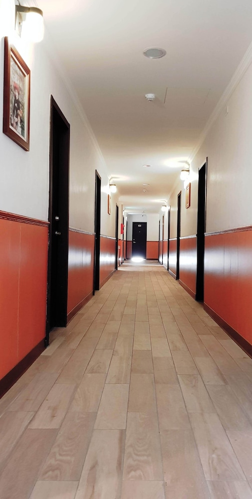 new may flower hotel