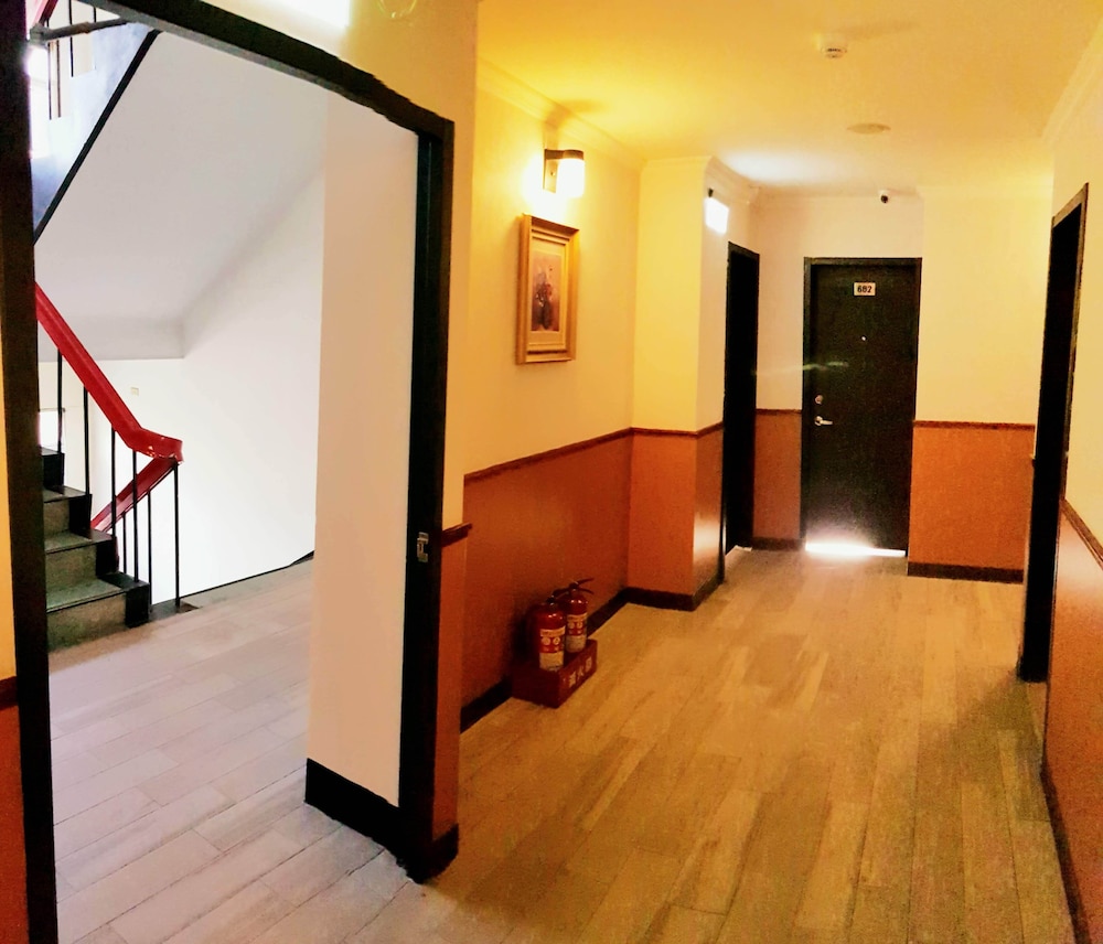 new may flower hotel