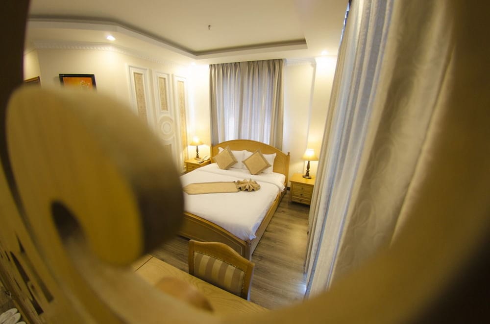madella hotel