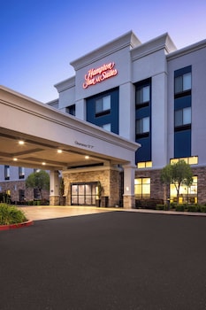 hampton inn and suites manteca
