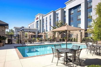 hampton inn and suites manteca