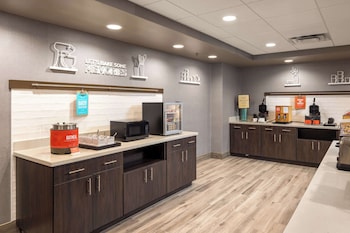 hampton inn and suites manteca