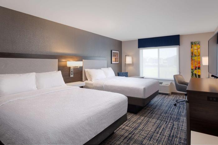 hampton inn and suites manteca