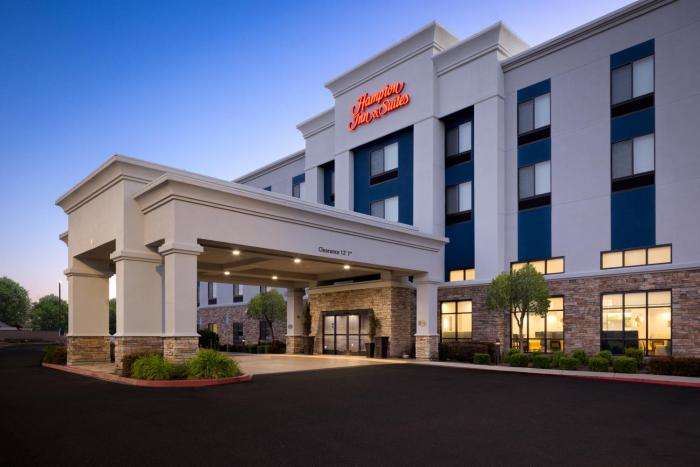 hampton inn and suites manteca