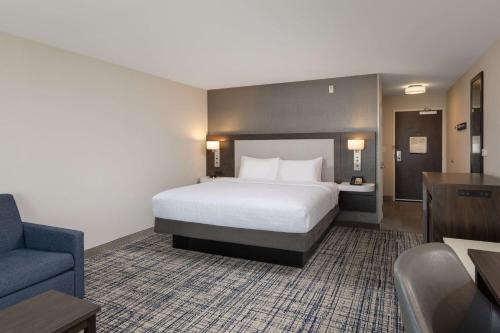 hampton inn and suites manteca