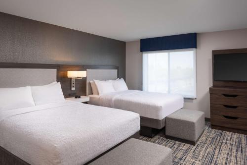 hampton inn and suites manteca