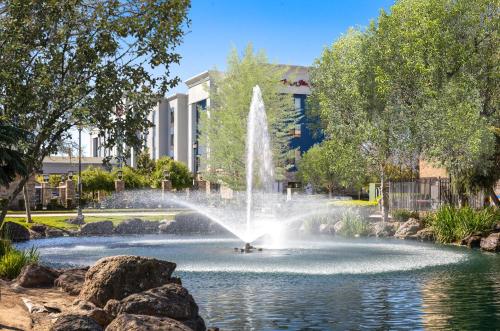 hampton inn and suites manteca