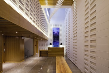 golden holiday hotel