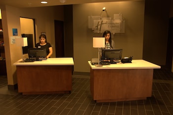 holiday inn express and suites globe by ihg