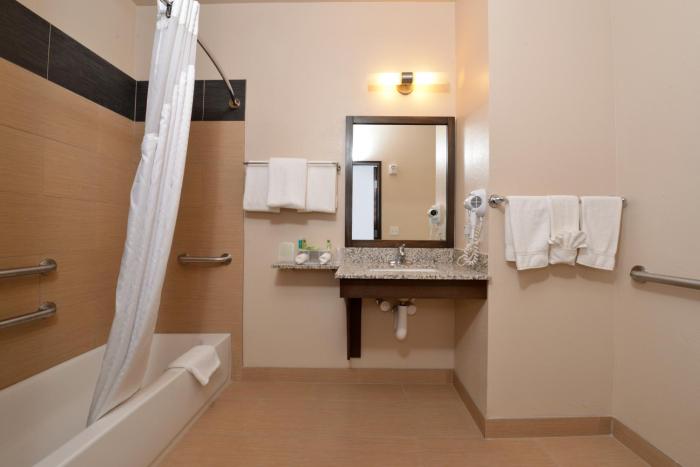 holiday inn express and suites globe by ihg