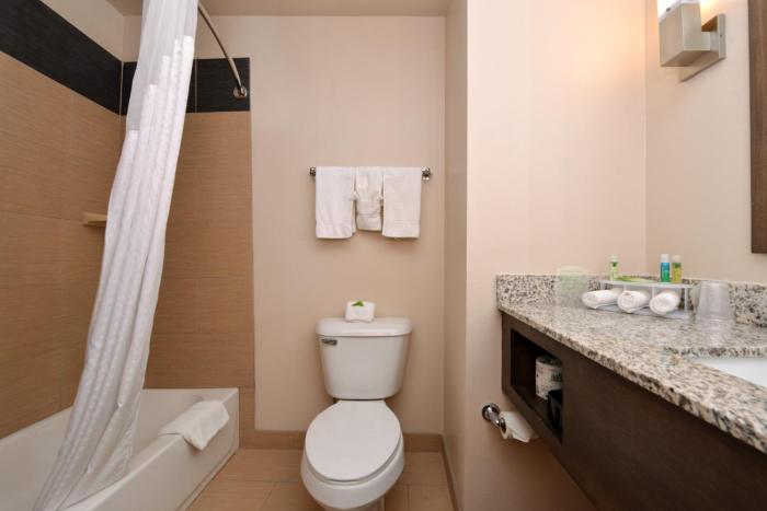 holiday inn express and suites globe by ihg