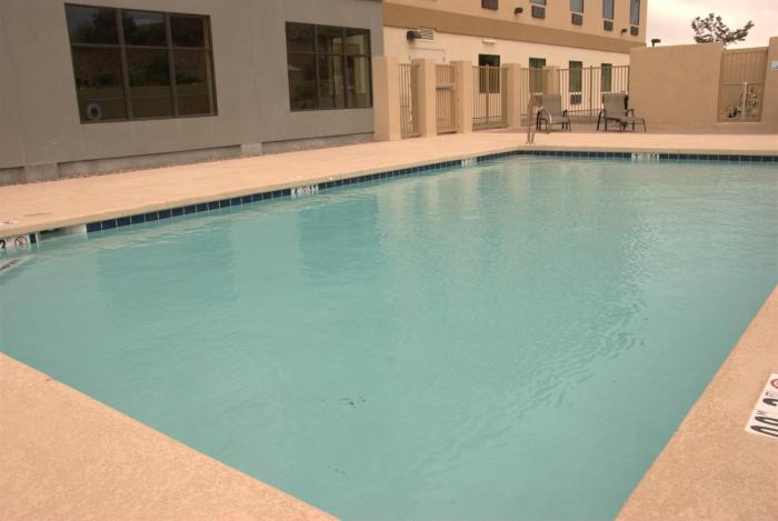 holiday inn express and suites globe by ihg
