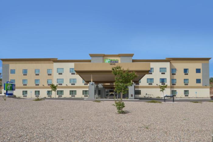 holiday inn express and suites globe by ihg