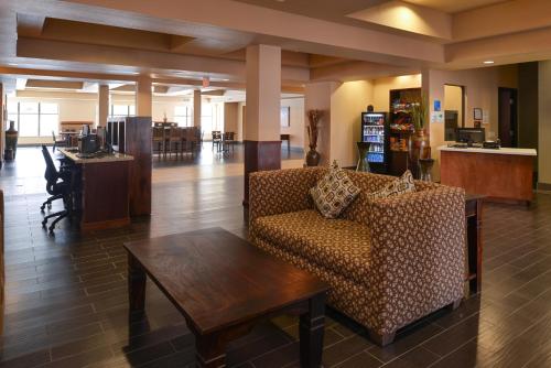 holiday inn express and suites globe by ihg