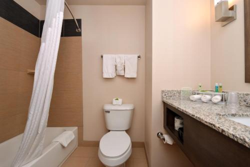 holiday inn express and suites globe by ihg