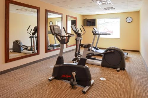 holiday inn express and suites globe by ihg