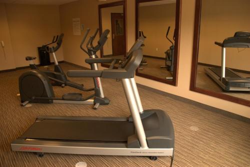 holiday inn express and suites globe by ihg