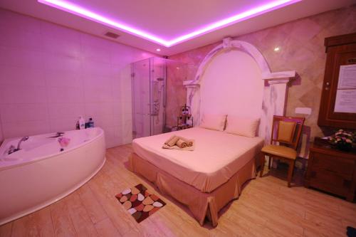 a25 luxury hotel