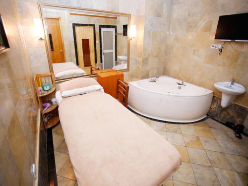 a25 luxury hotel