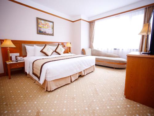 a25 luxury hotel