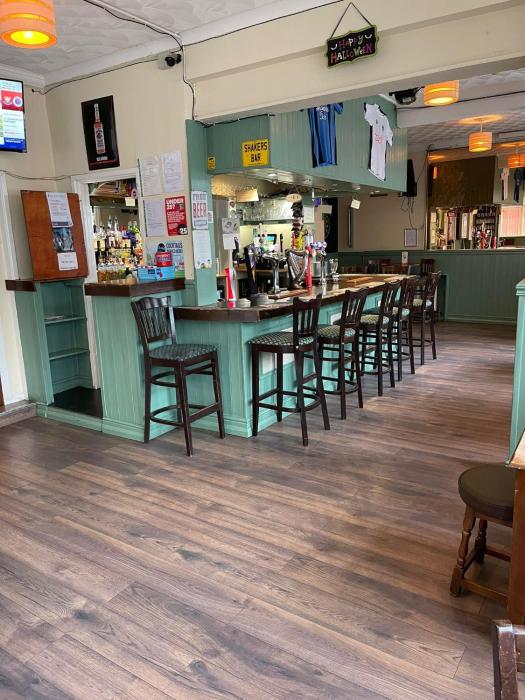 shakers inn