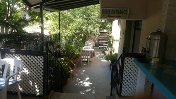 Cicek Otel & Apartments,Fethiye>>Dalaman,1 star