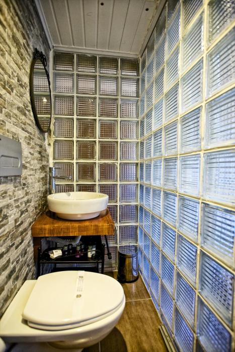 miro mara boutique hotel and lounge bar