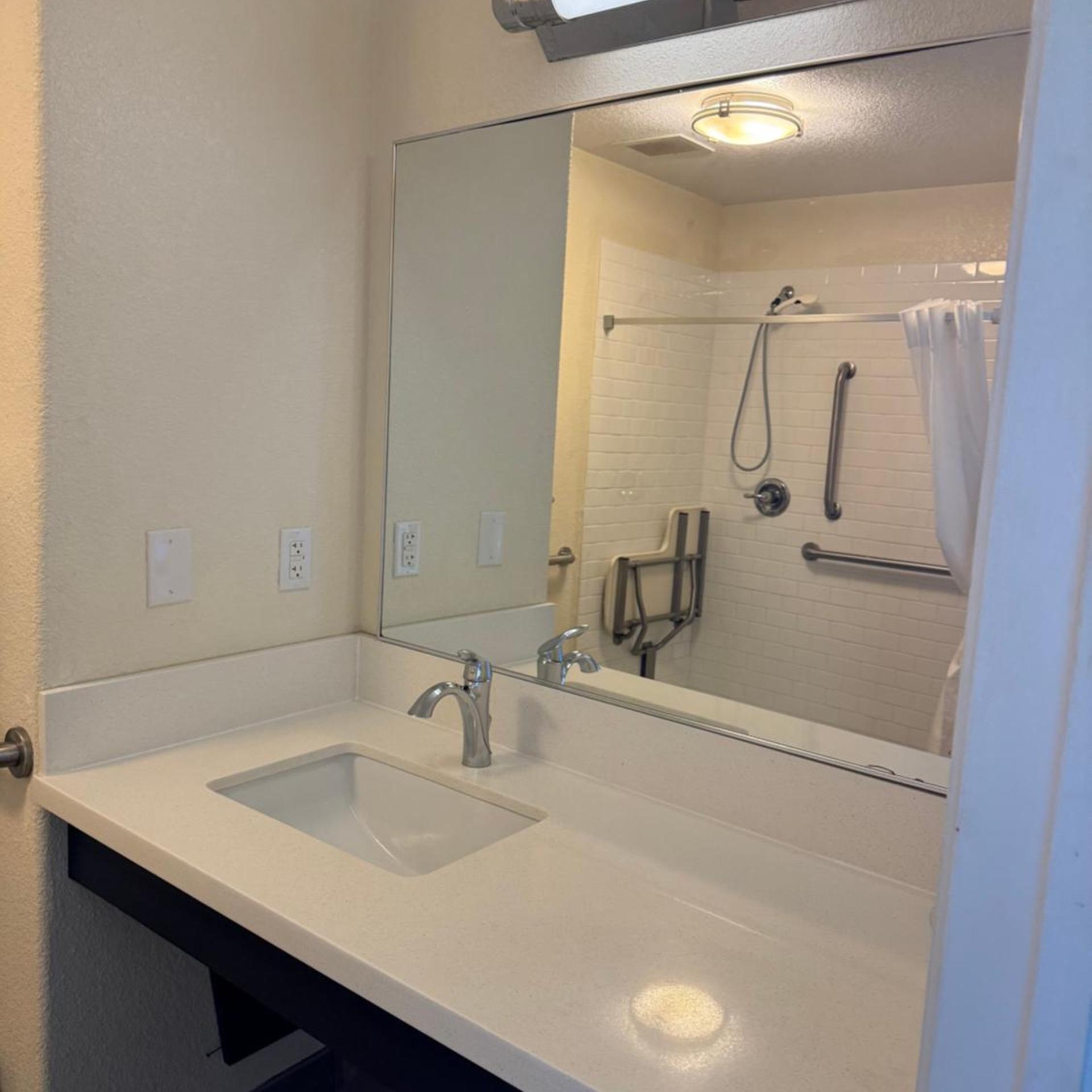 candlewood suites cotulla by ihg