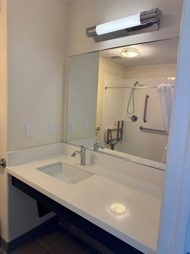 candlewood suites cotulla by ihg