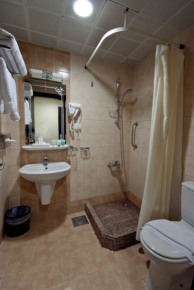 durrat al eiman hotel