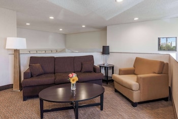 Baymont By Wyndham Barstow Historic Route 66,Victorville>>Barstow,2.5 star