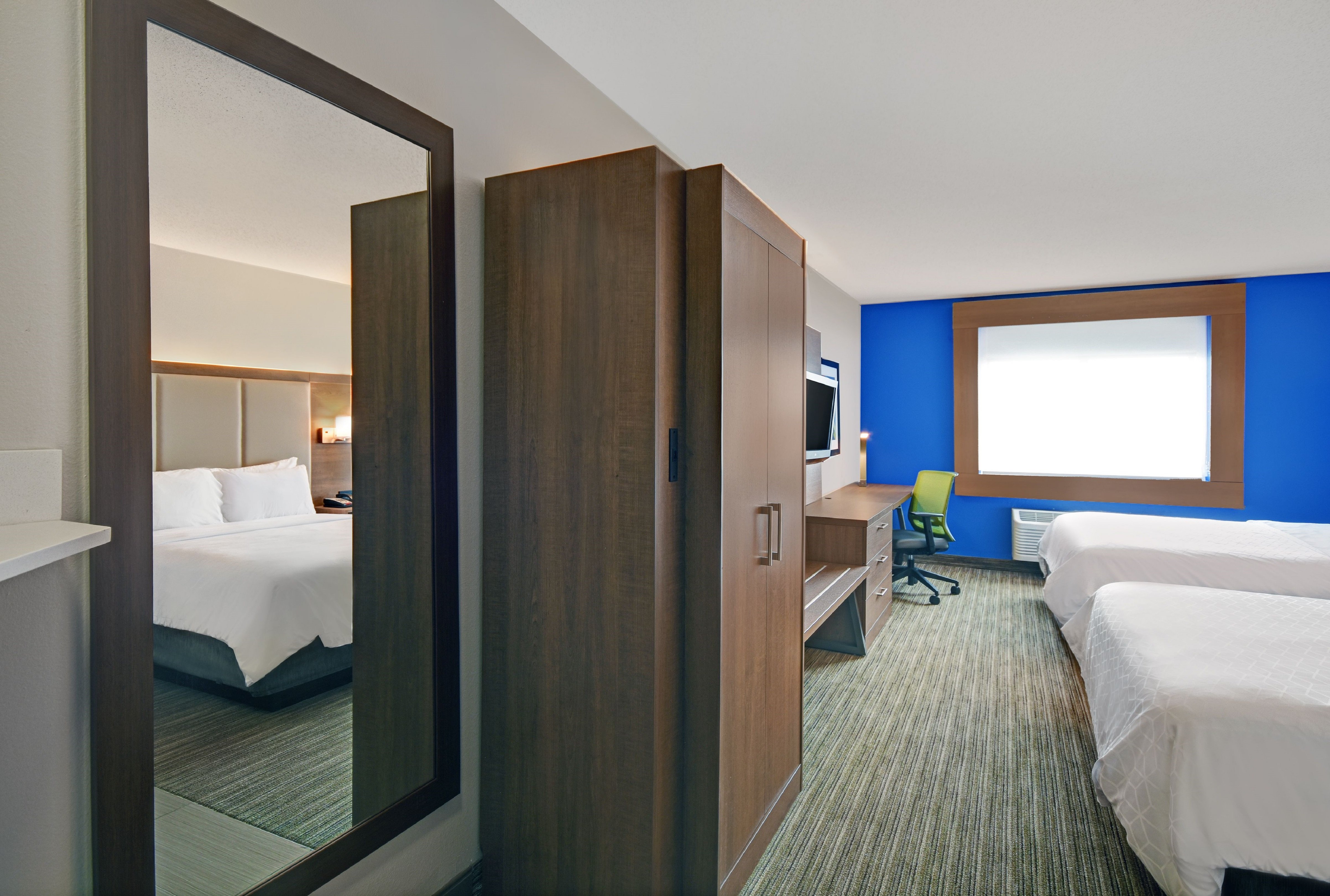 holiday inn express marshall by ihg