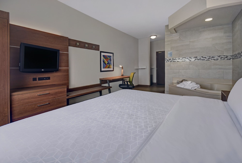 holiday inn express marshall by ihg